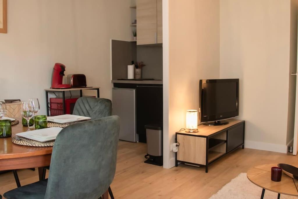 Logement Centre Ville De Reims - Commerces - Wifi Luaran gambar